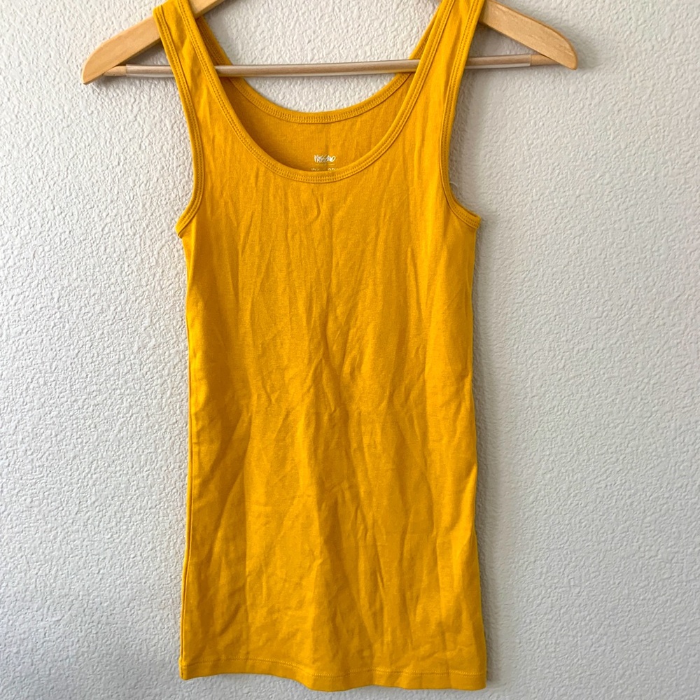NWOT Mossimo Gold Tank size Small